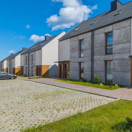 Nadmorski Zakatek With Parking By Renters Apartment