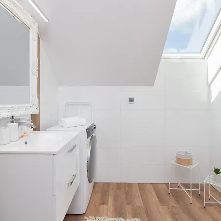 Apartment Nadmorski Zakatek With Parking By Renters Gdynia