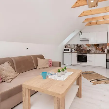 Nadmorski Zakatek With Parking By Renters Apartmán *