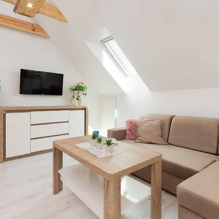 Nadmorski Zakatek With Parking By Renters Apartment Gdynia